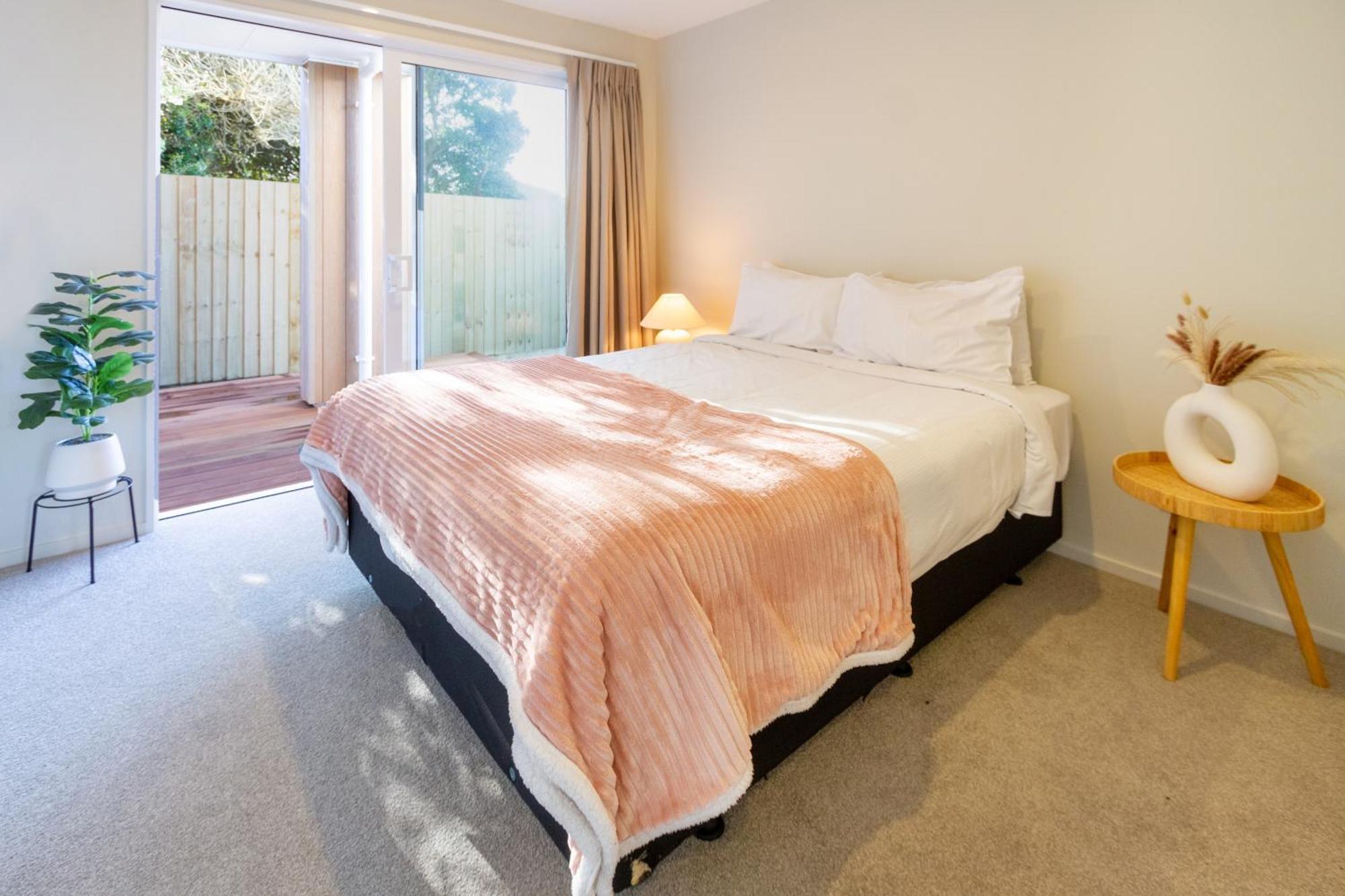 Luxury Beachside Living Elegant 3-Bedroom Haven ไครสต์เชิร์ช ภายนอก รูปภาพ